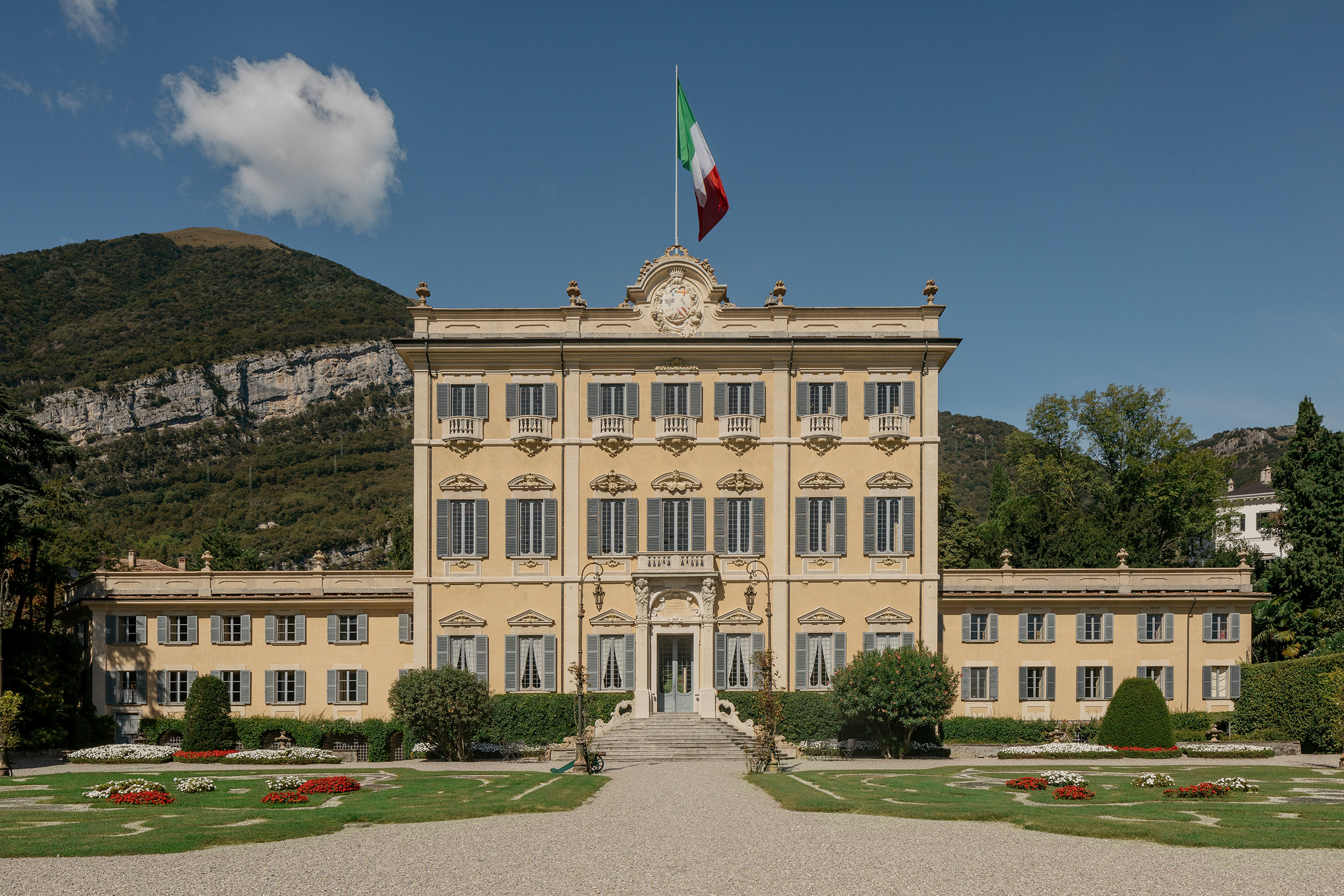 Villa Sola Cabiati — hero